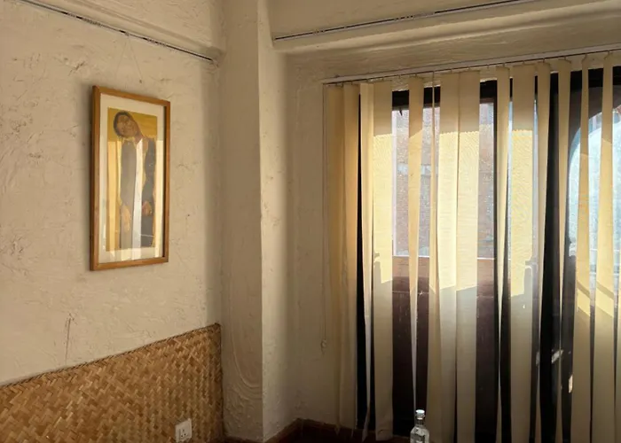 Tehra Family Building Homestay *